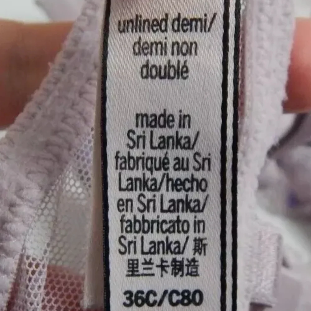 Victoria's Secret Unlined Demi Bra - Picture 4 of 4